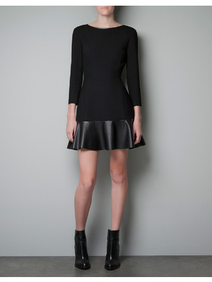 Zara fekete ruha bőr fodorral