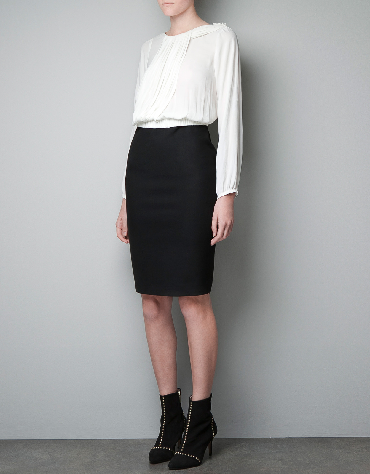 Zara fekete-fehér ruha fotója