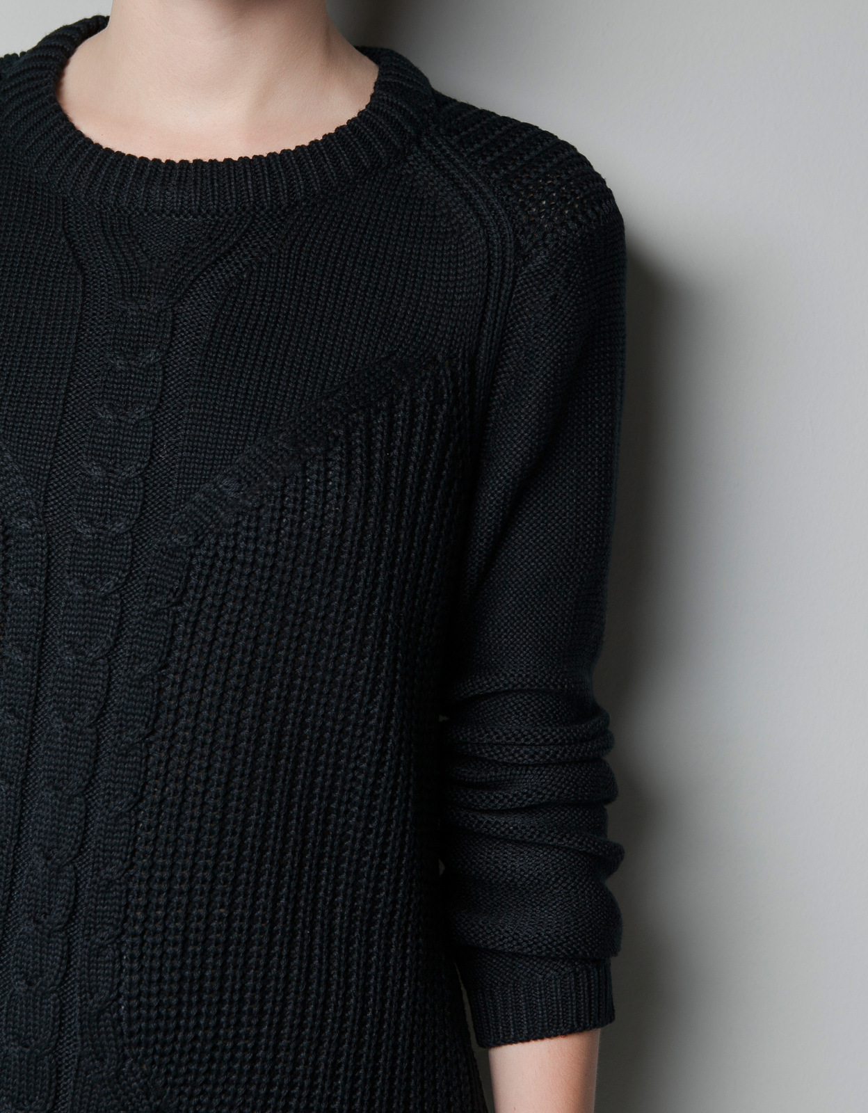 Zara fekete kötött pulóver 2012.10.21 fotója