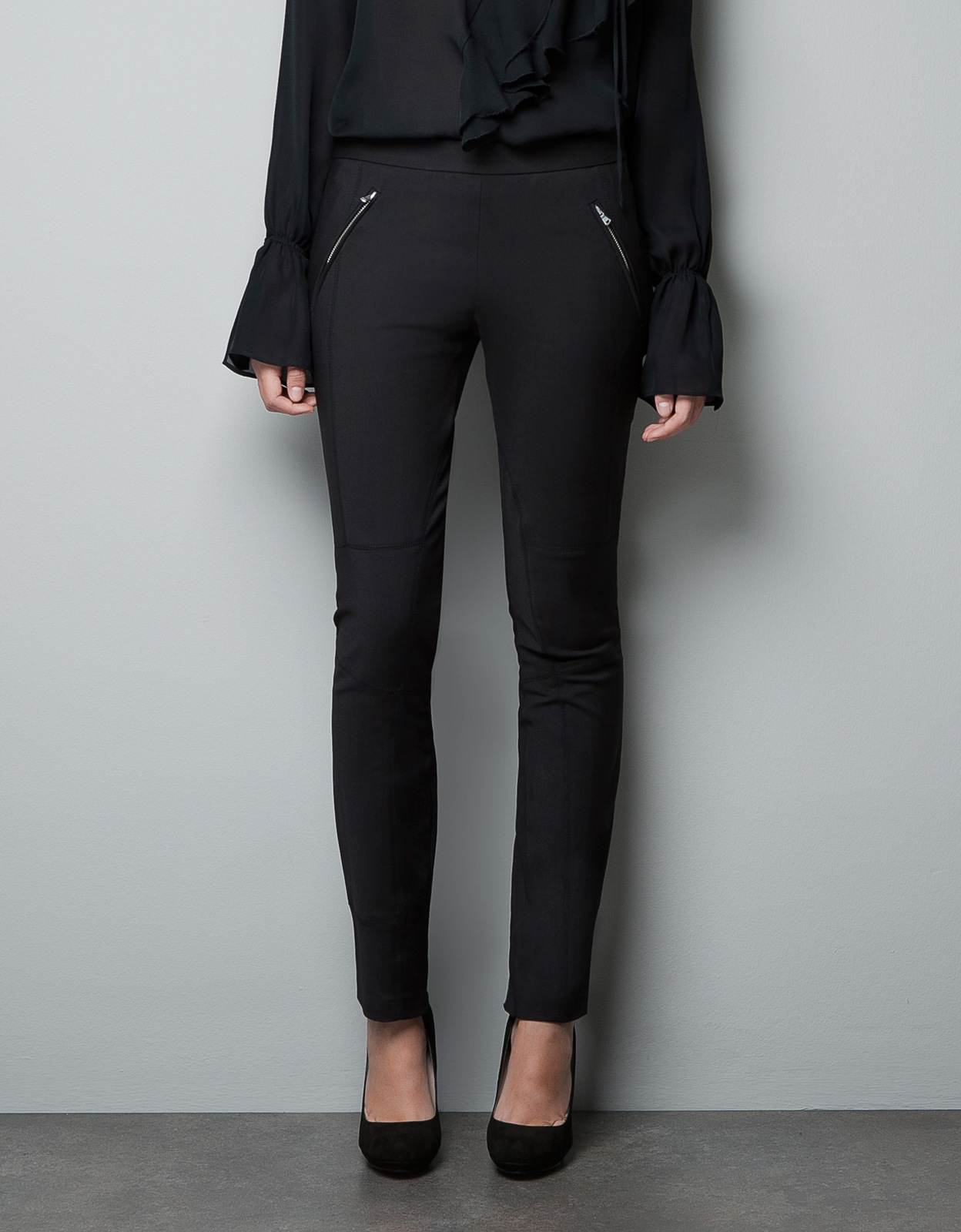Zara fekete nadrág fotója