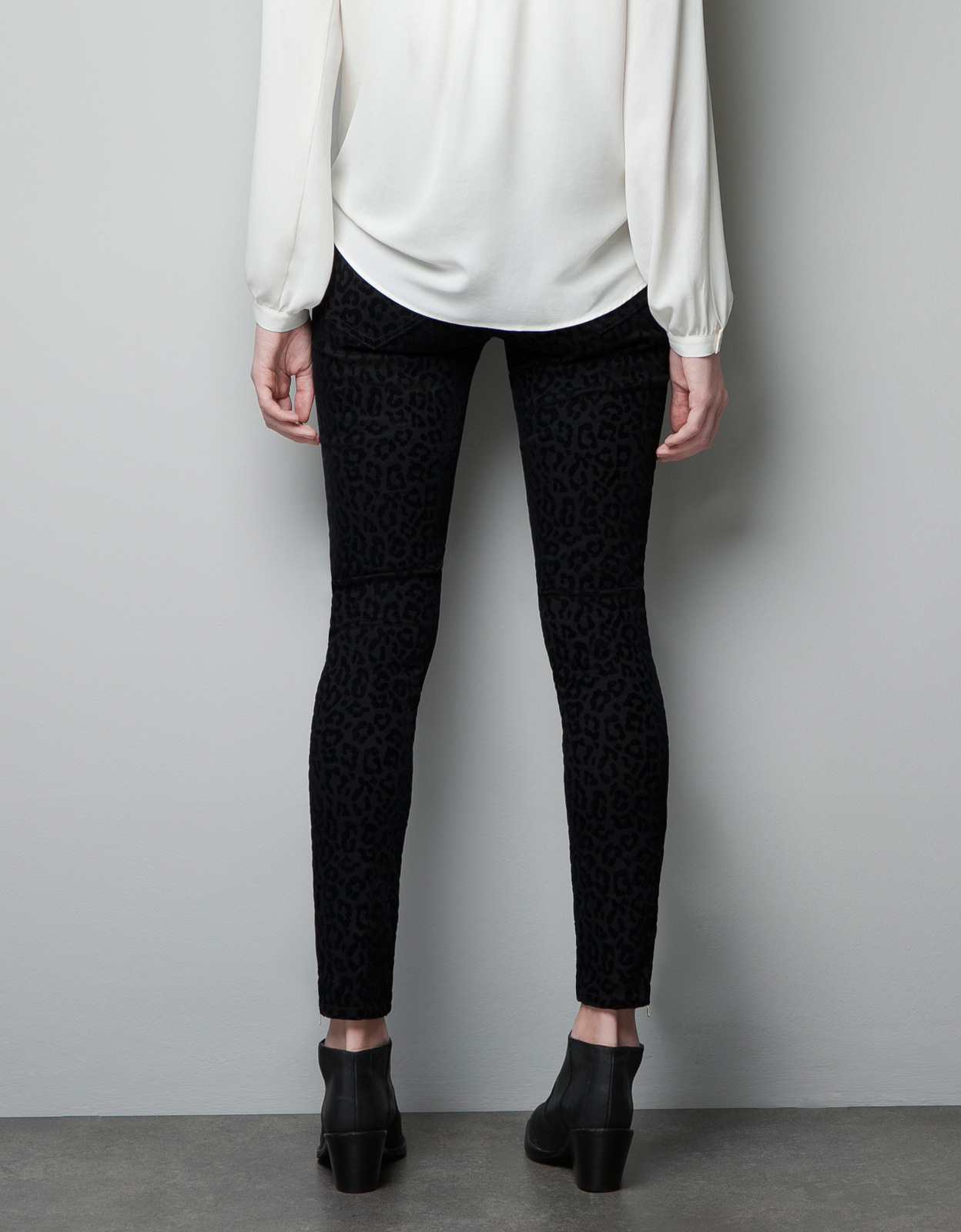 Zara párducmintás fekete leggings 2012 fotója