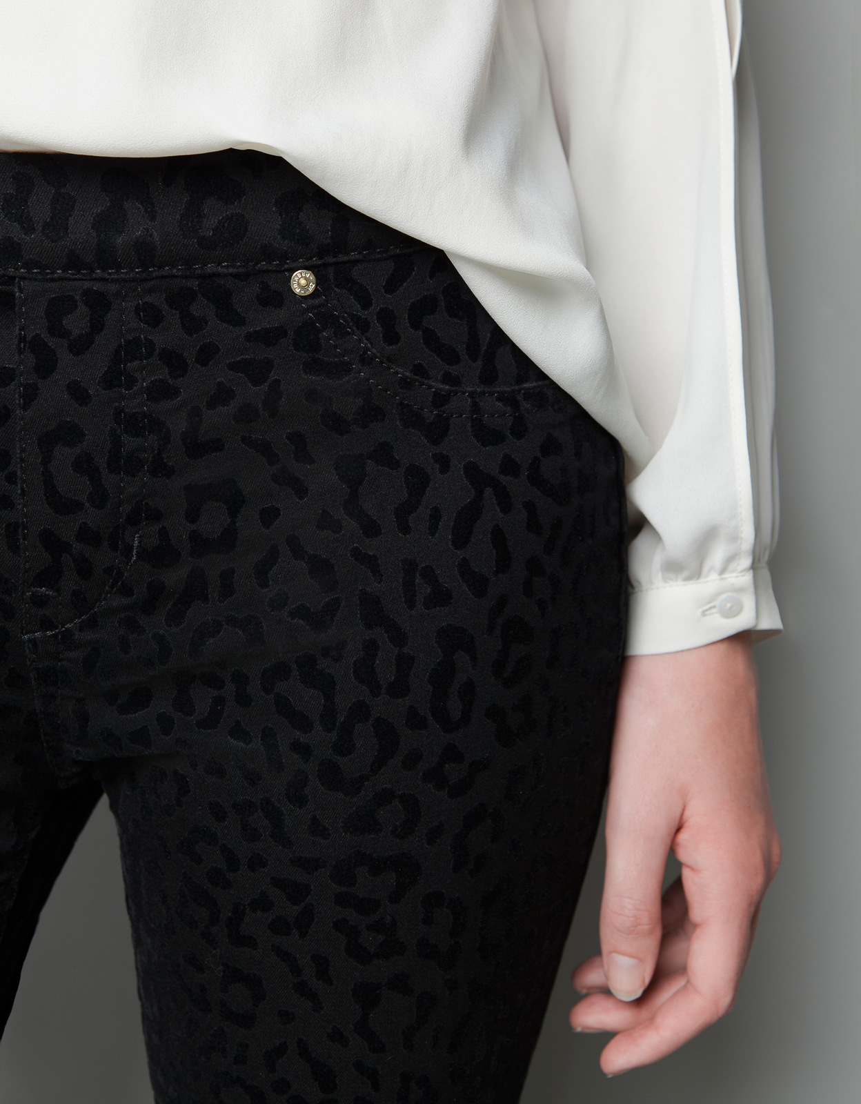 Zara párducmintás fekete leggings 2012.10.21 fotója