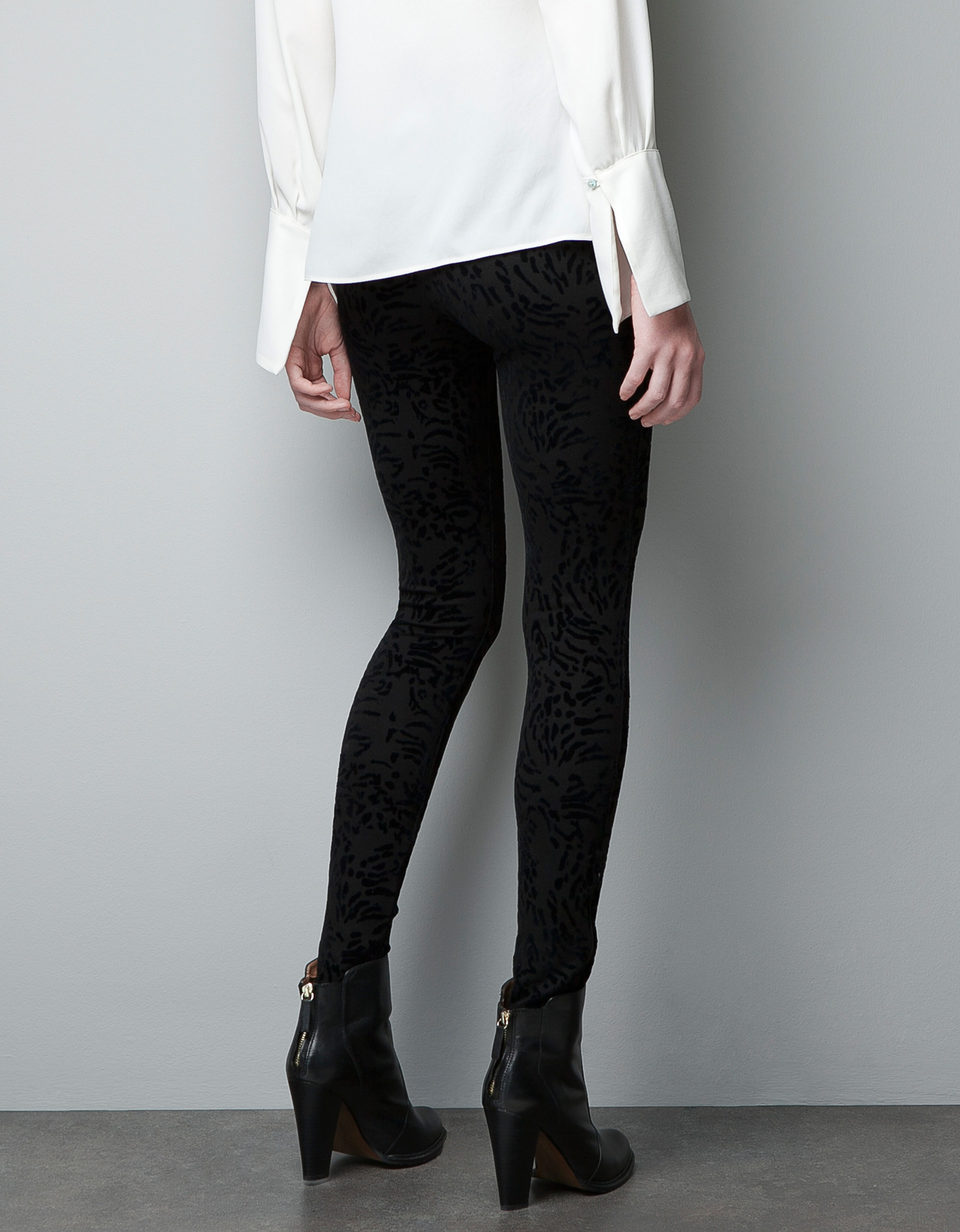 Zara fekete mintás leggings 2012 fotója