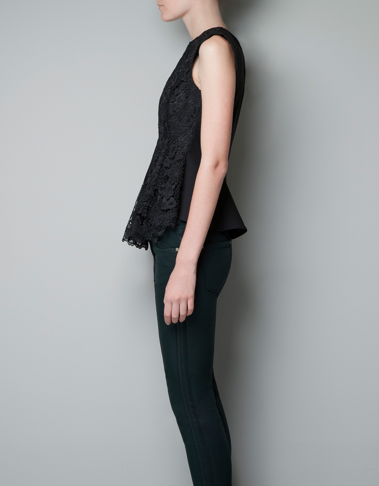Zara csipkés fekete top 2012.10.21 #20347 fotója