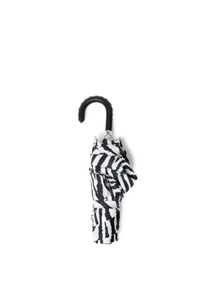 Zara fekete-fehér mintás esernyő