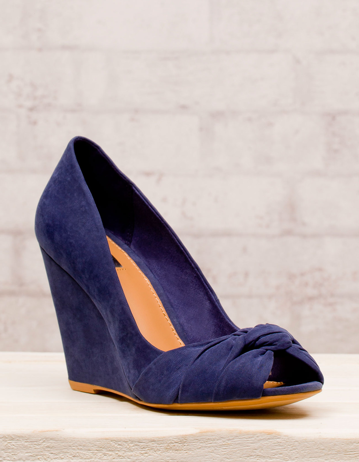 Stradivarius kék telitalpú cipő 2012 fotója