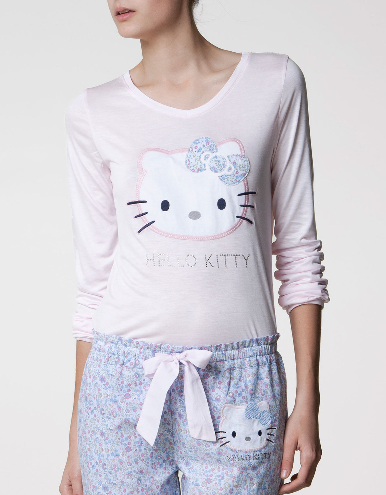 Oysho Hello Kitty  pizsama póló fotója