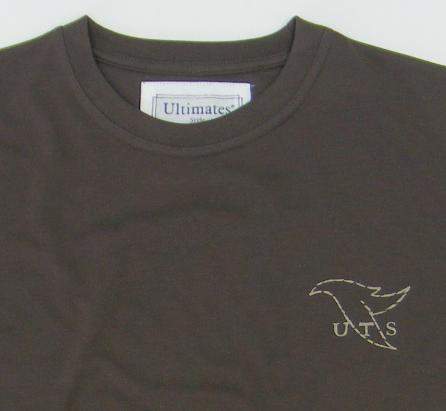 Ultimates barna póló ruházat márkás póló 2012 fotója