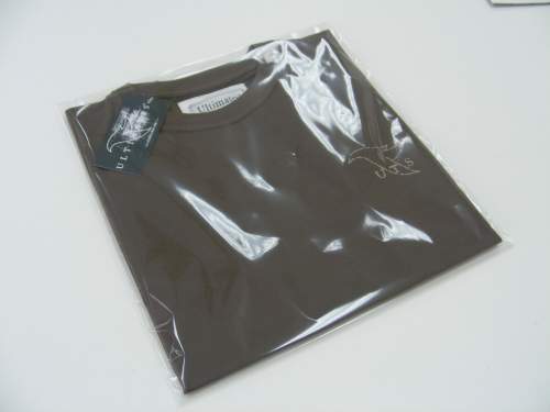 Ultimates barna póló ruházat márkás póló 2012.5.8 fotója
