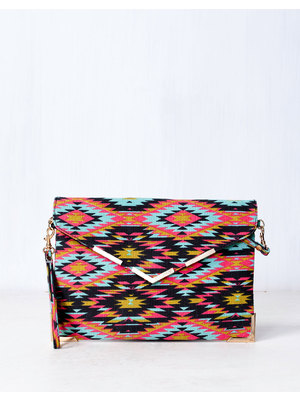 Pull and Bear etno clutch