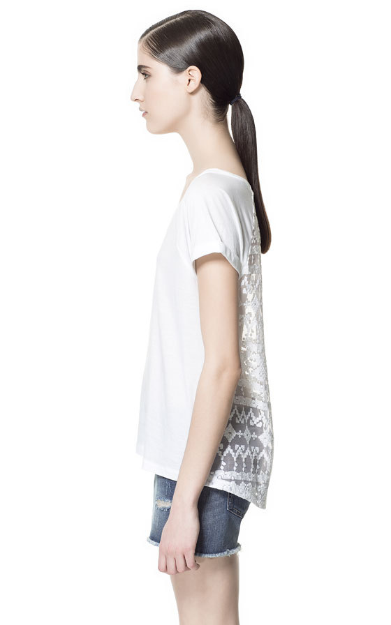 Zara fehér póló hímzett hátrésszel 2013 fotója