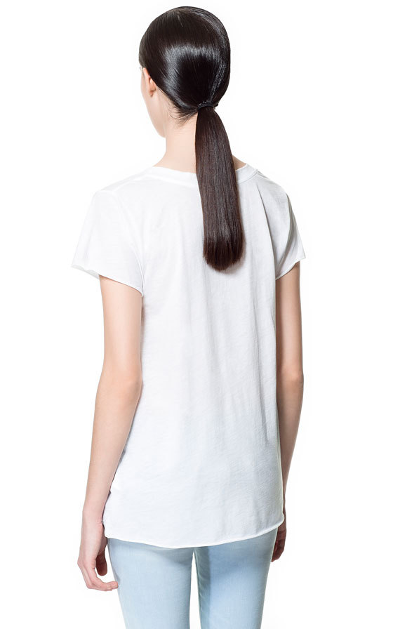 Zara v-nyakú fehér póló 2013.6.4 fotója
