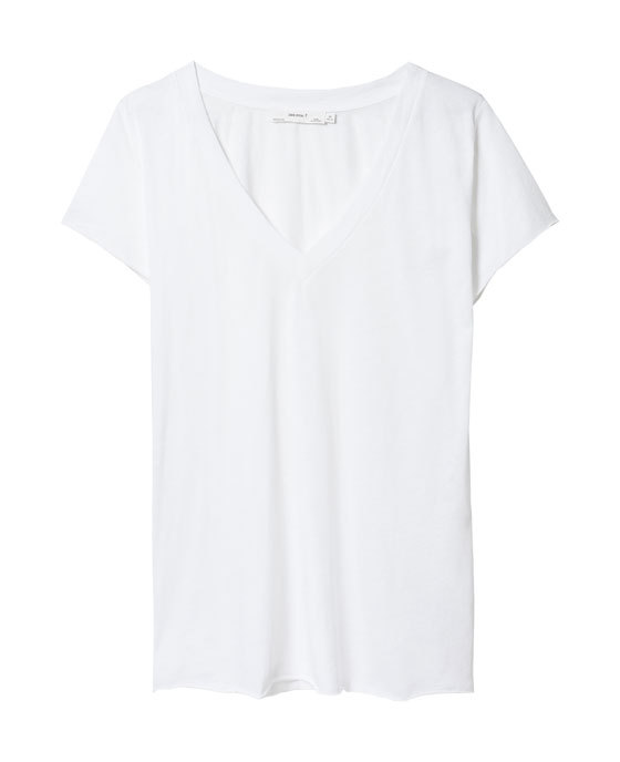 Zara v-nyakú fehér póló 2013.6.4 #37254 fotója