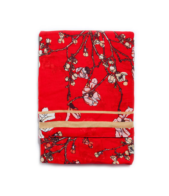 Zara piros japán mintás sál fotója