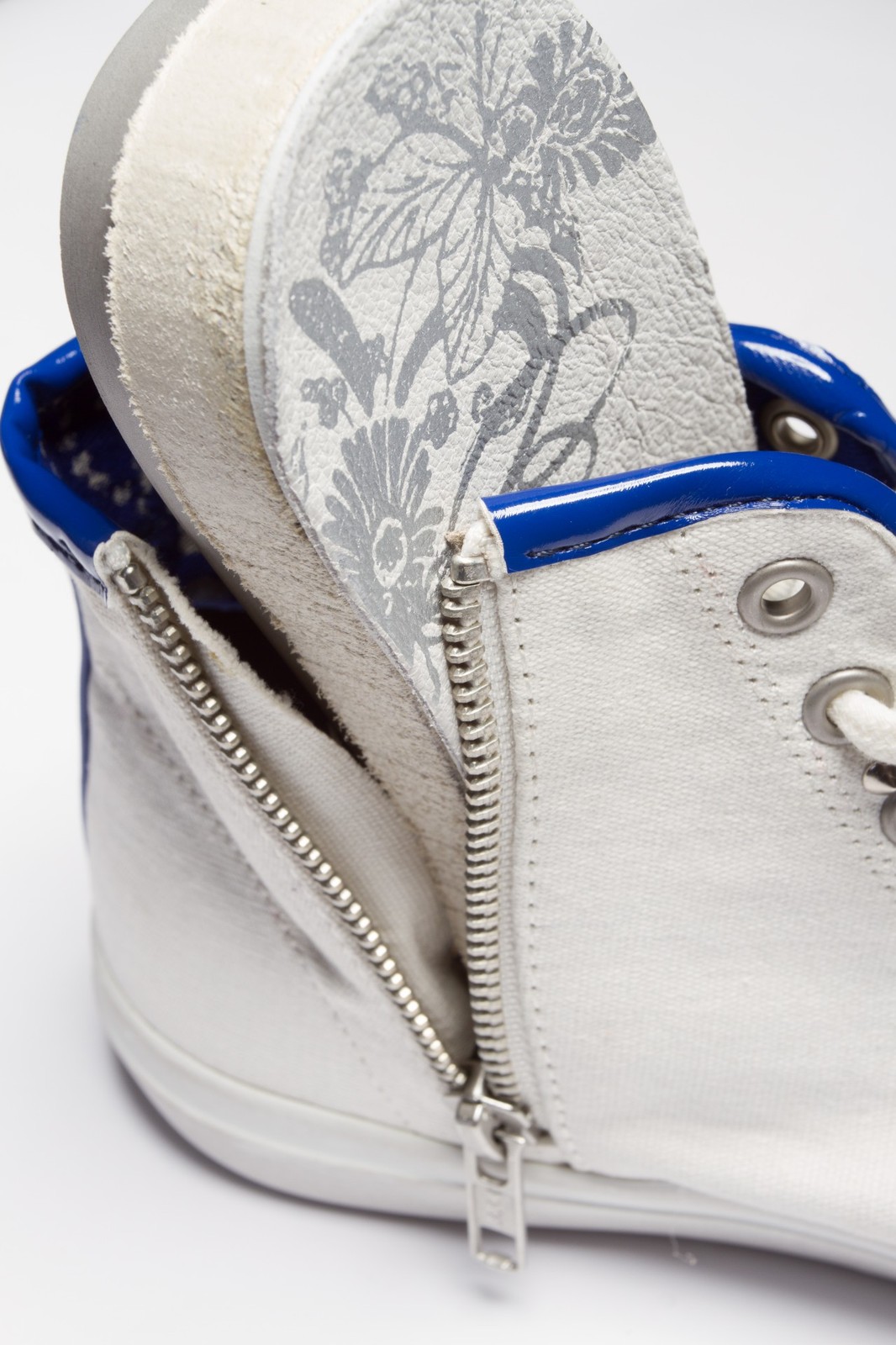Replay kék-fehér szegecses tornacipő 2013.4.12 #39422 fotója