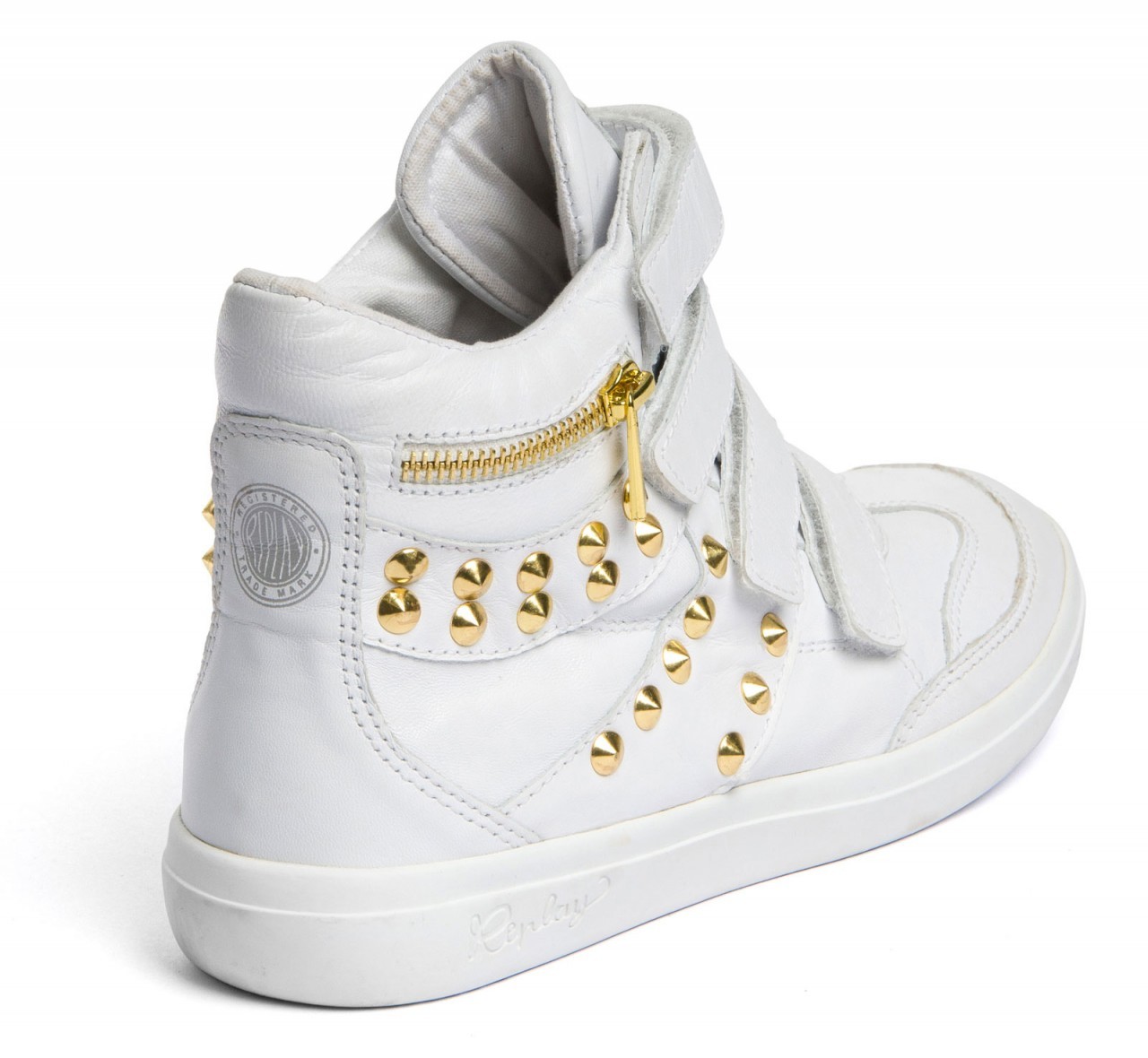 Replay fehér sneaker arany szegecsekkel 2013.4.12 fotója