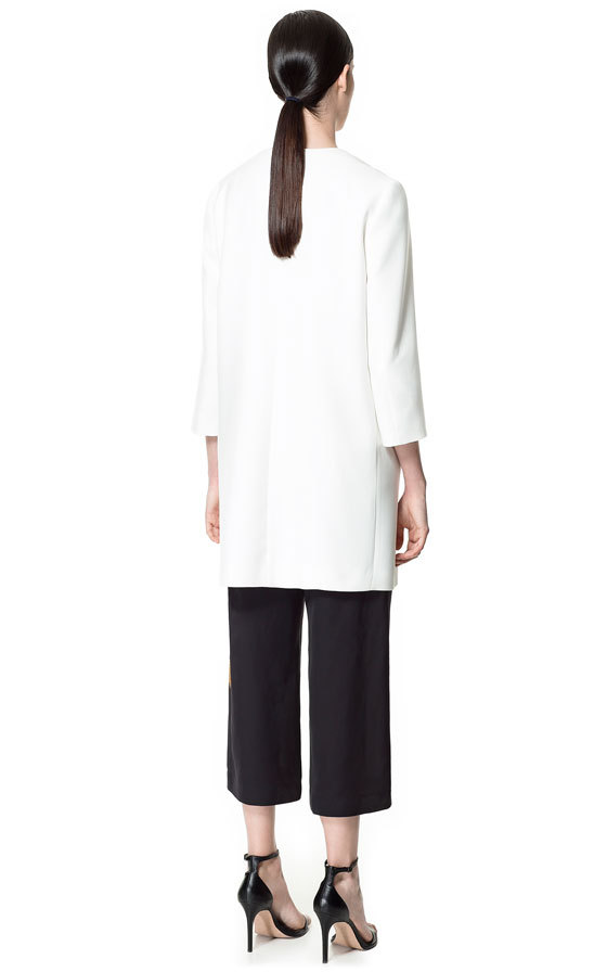 Zara kerek nyakú fehér kabát 2013.4.9 fotója