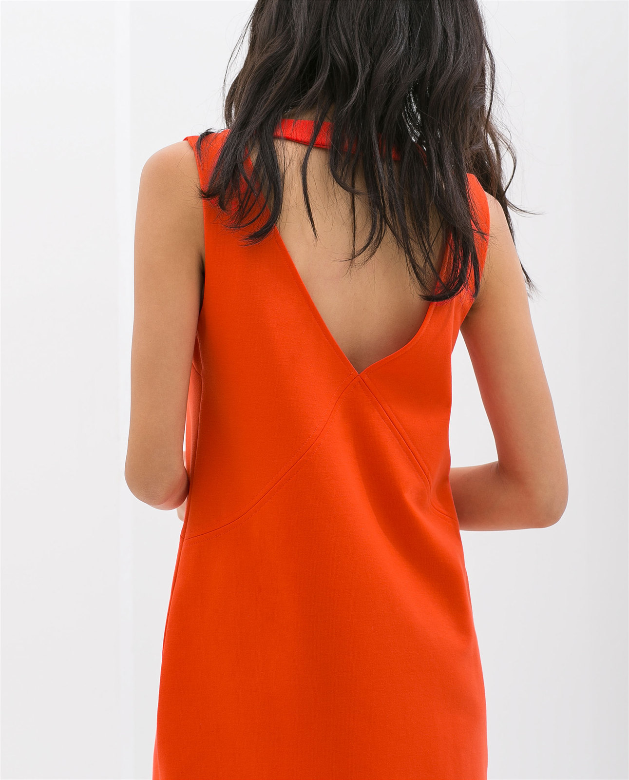 Zara hátul kivágott narancs ruha 2014.4.15 #56187 fotója