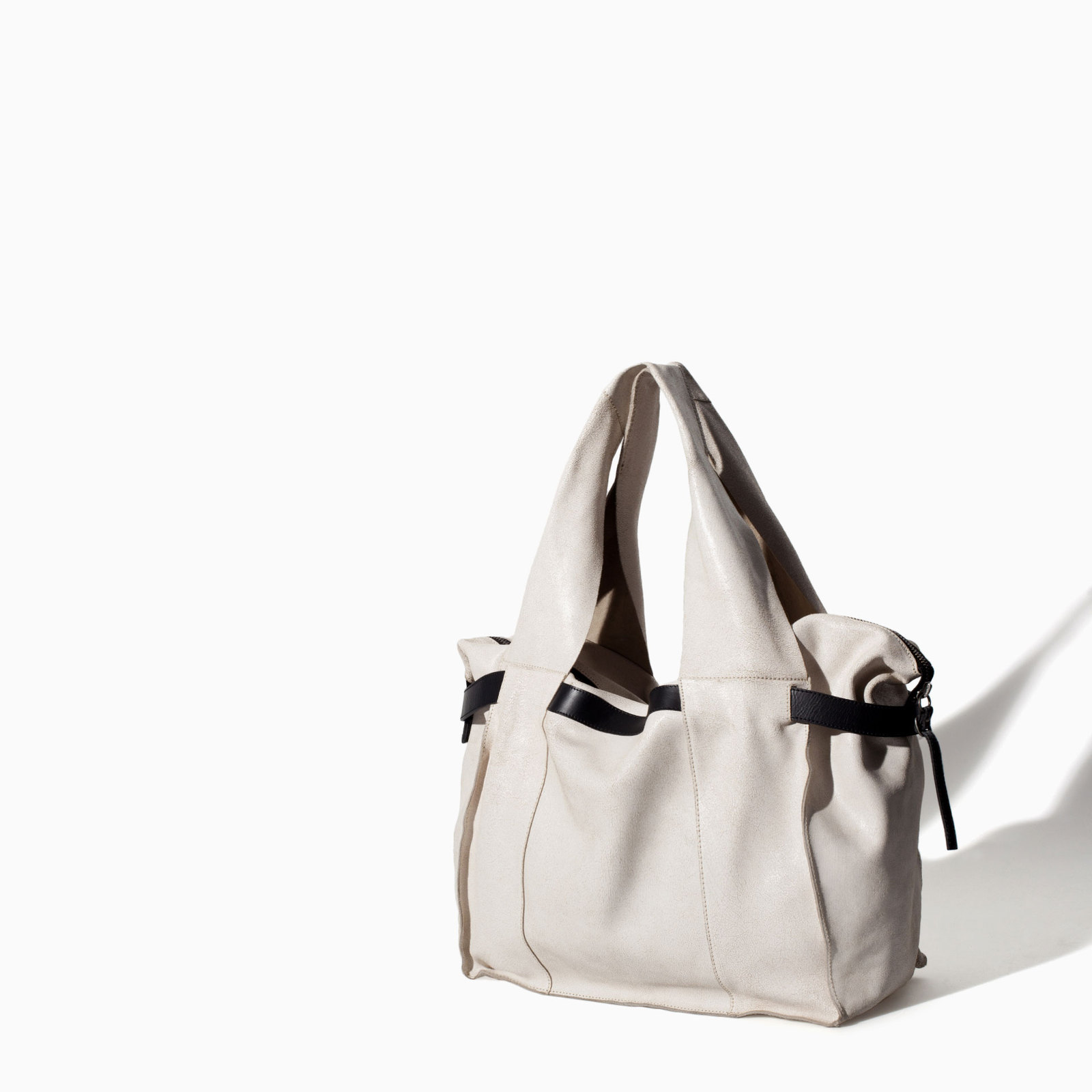 Zara fehér bőr táska 2014 fotója