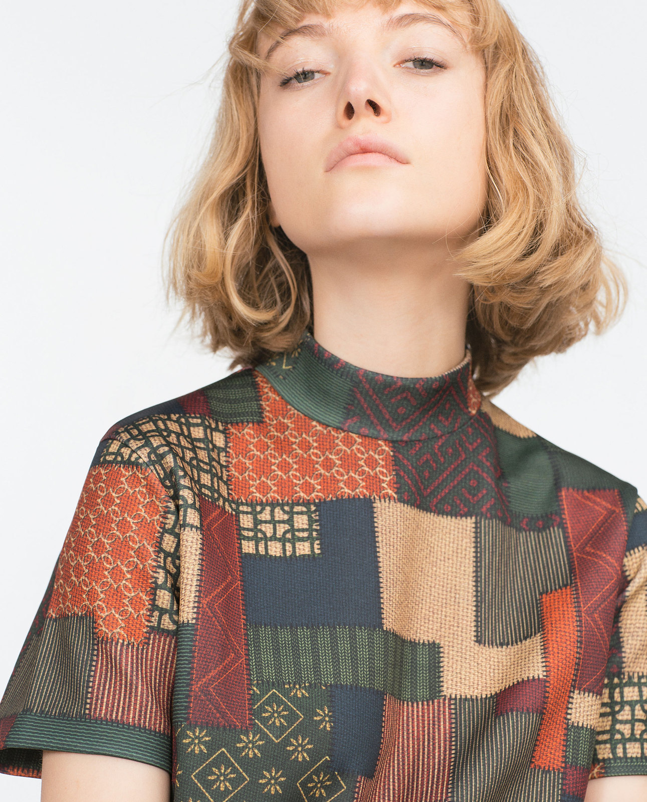 Zara szép női mintás magas nyakú ruha 2015 fotója