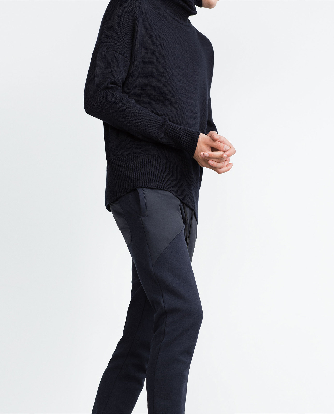 Zara férfi fekete melegítő nadrág 2015.10.16 fotója