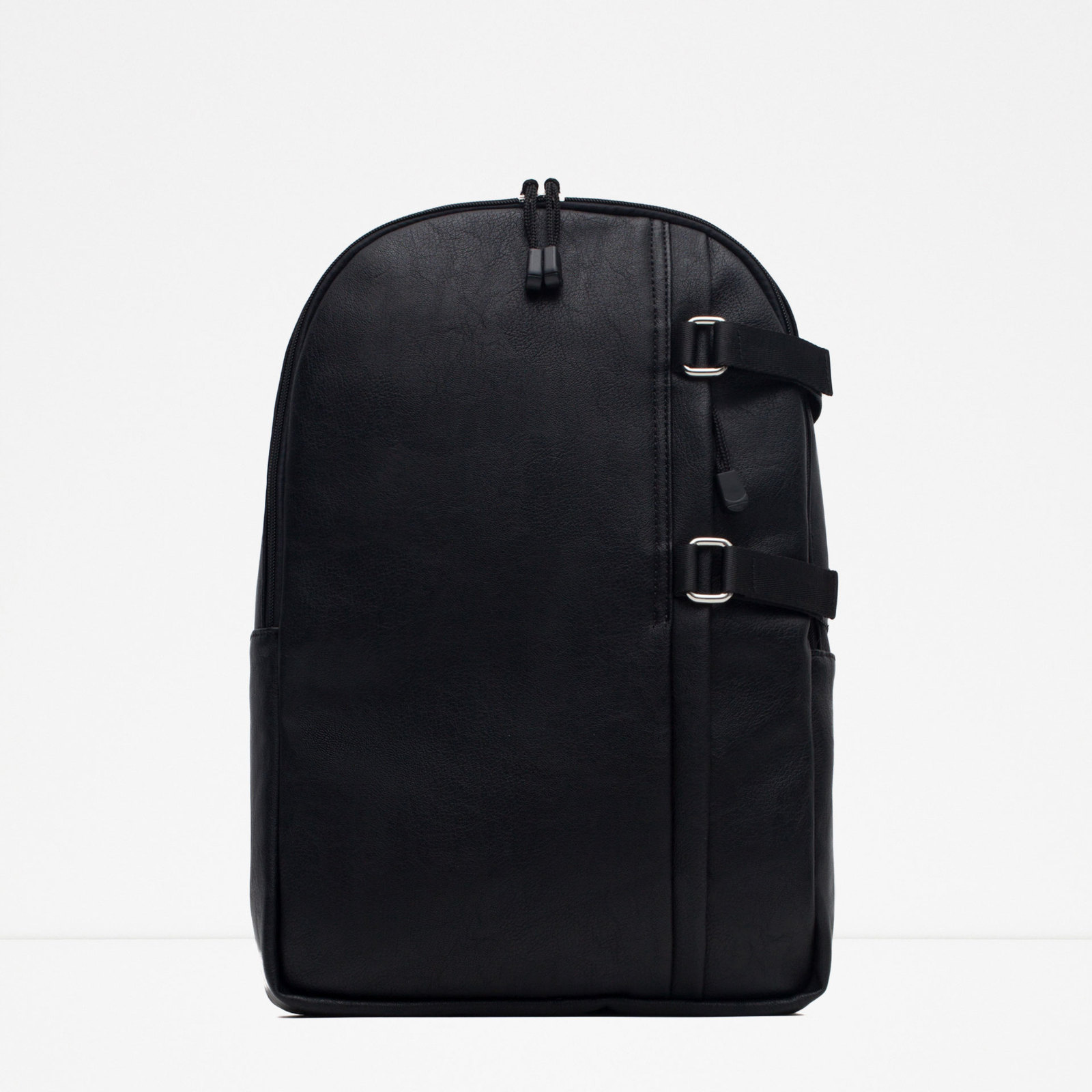 Zara fekete csatos hátizsák fotója