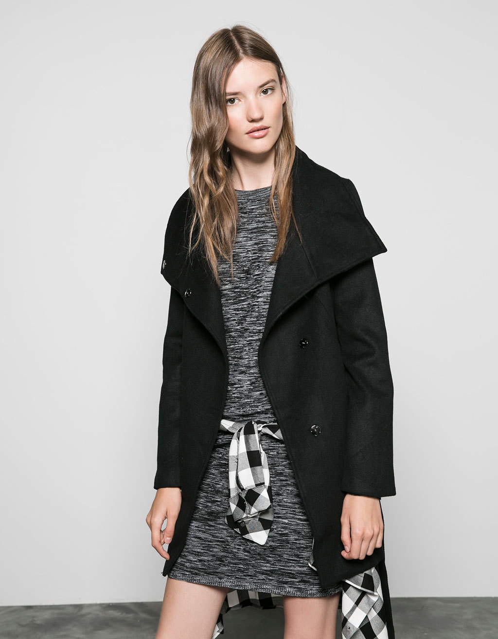 Bershka női fekete gyapjú kabát fotója