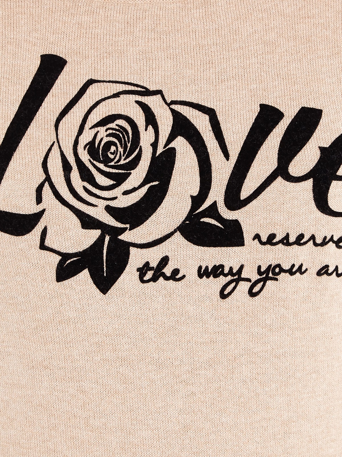 Reserved "Love" feliratos hosszú ujjú póló 2015.02.20 #70897 fotója