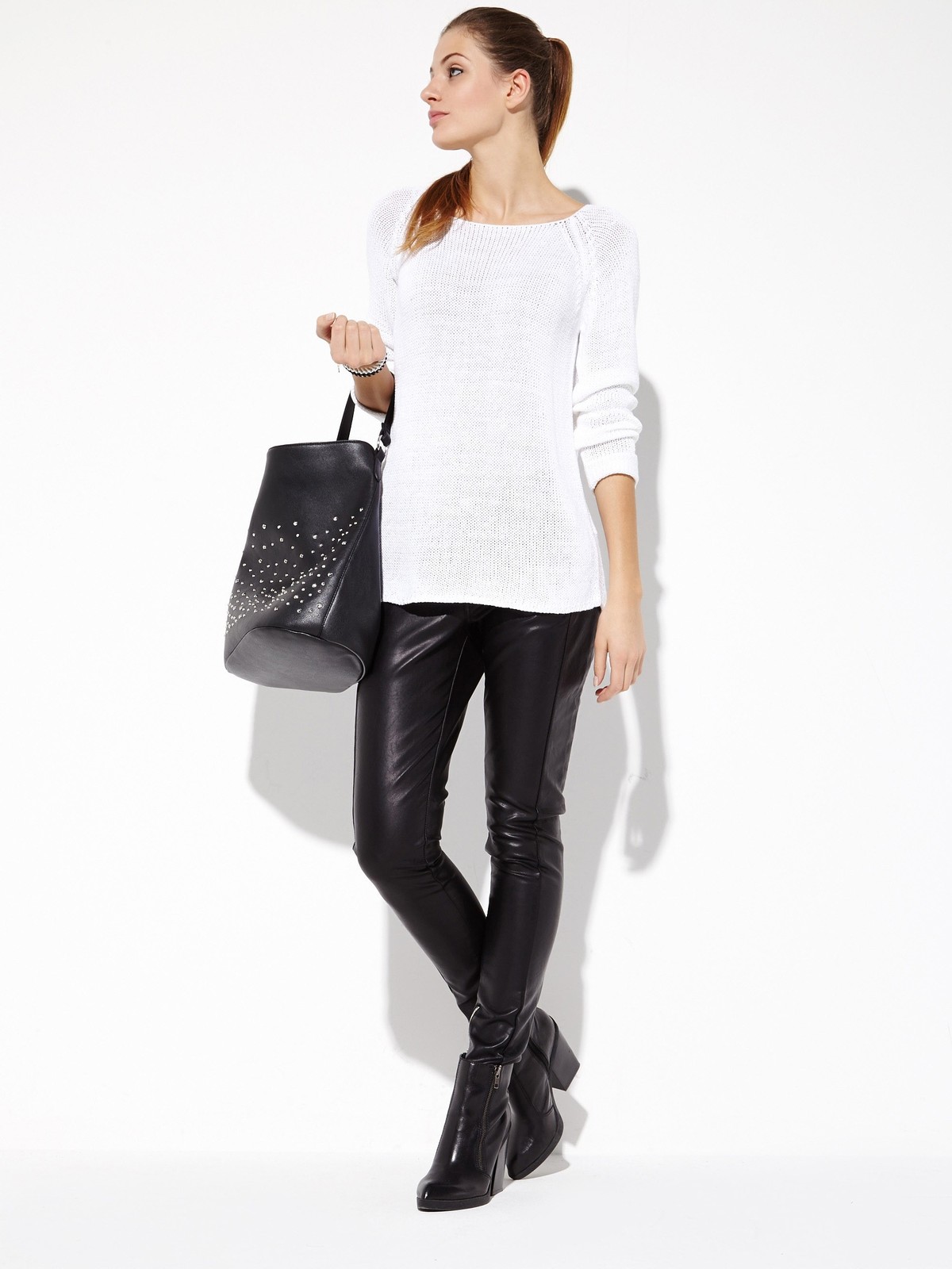 Reserved fehér női pulóver 2015.02.20 fotója