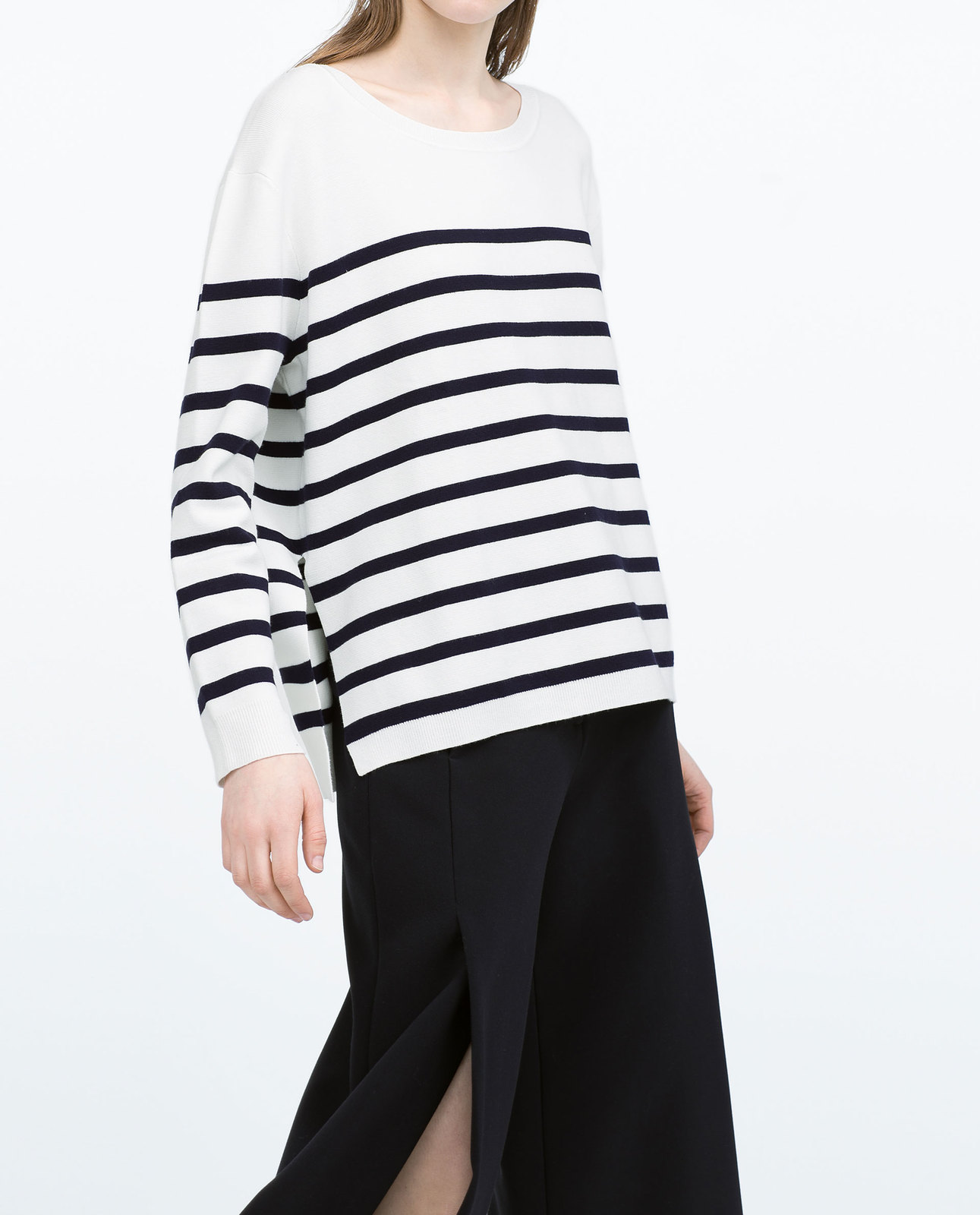 Zara tengerészcsíkos fekete-fehér pulóver 2015.02.23 #74920 fotója