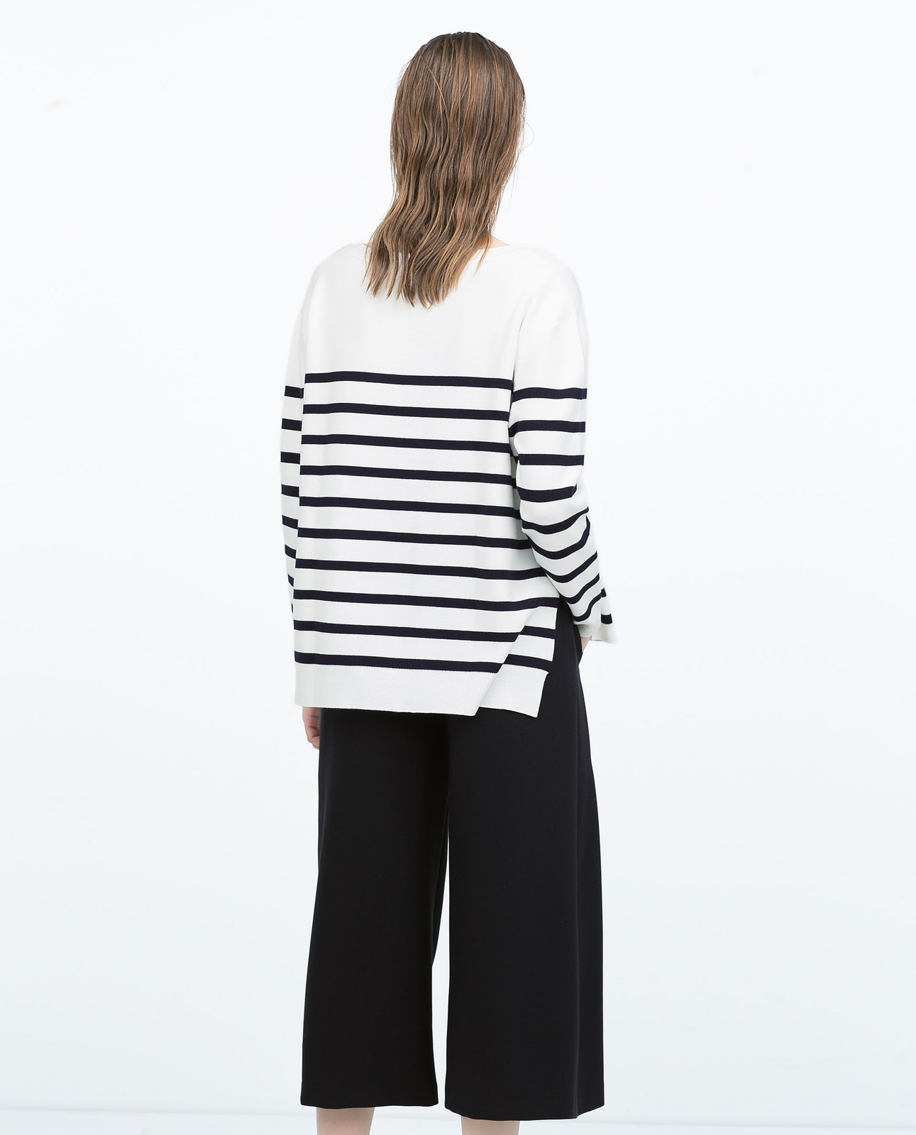Zara tengerészcsíkos fekete-fehér pulóver 2015.02.23 #74921 fotója