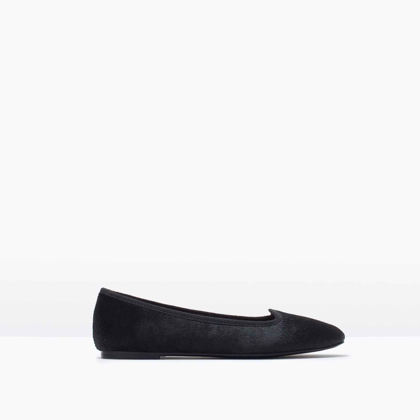 Zara fekete bőr slip-on cipő fotója