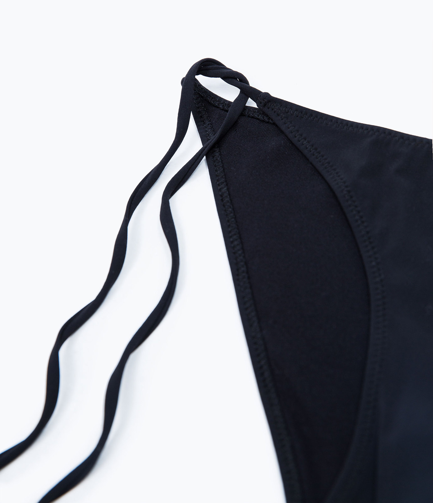 Zara fekete oldaltkötős bikini alsó 2015.02.23 fotója