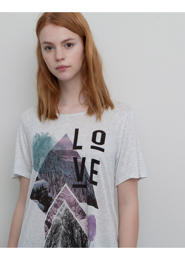 Pull and Bear grafikás női T-shirt, 3 595 Ft | 2015