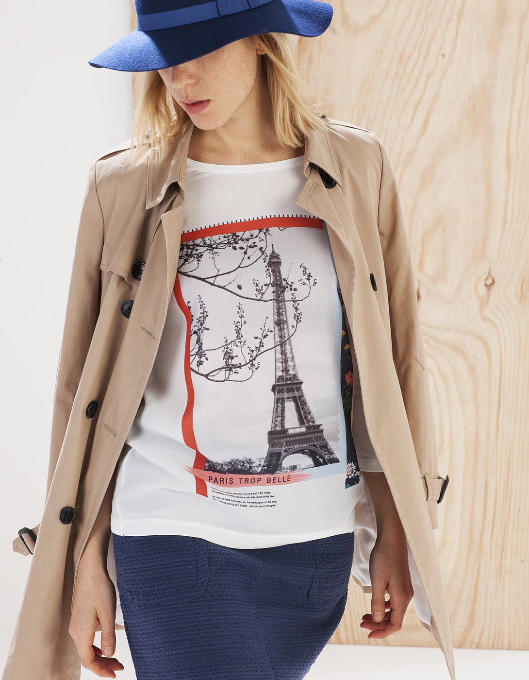 Stradivarius női grafikás T-shirt fotója