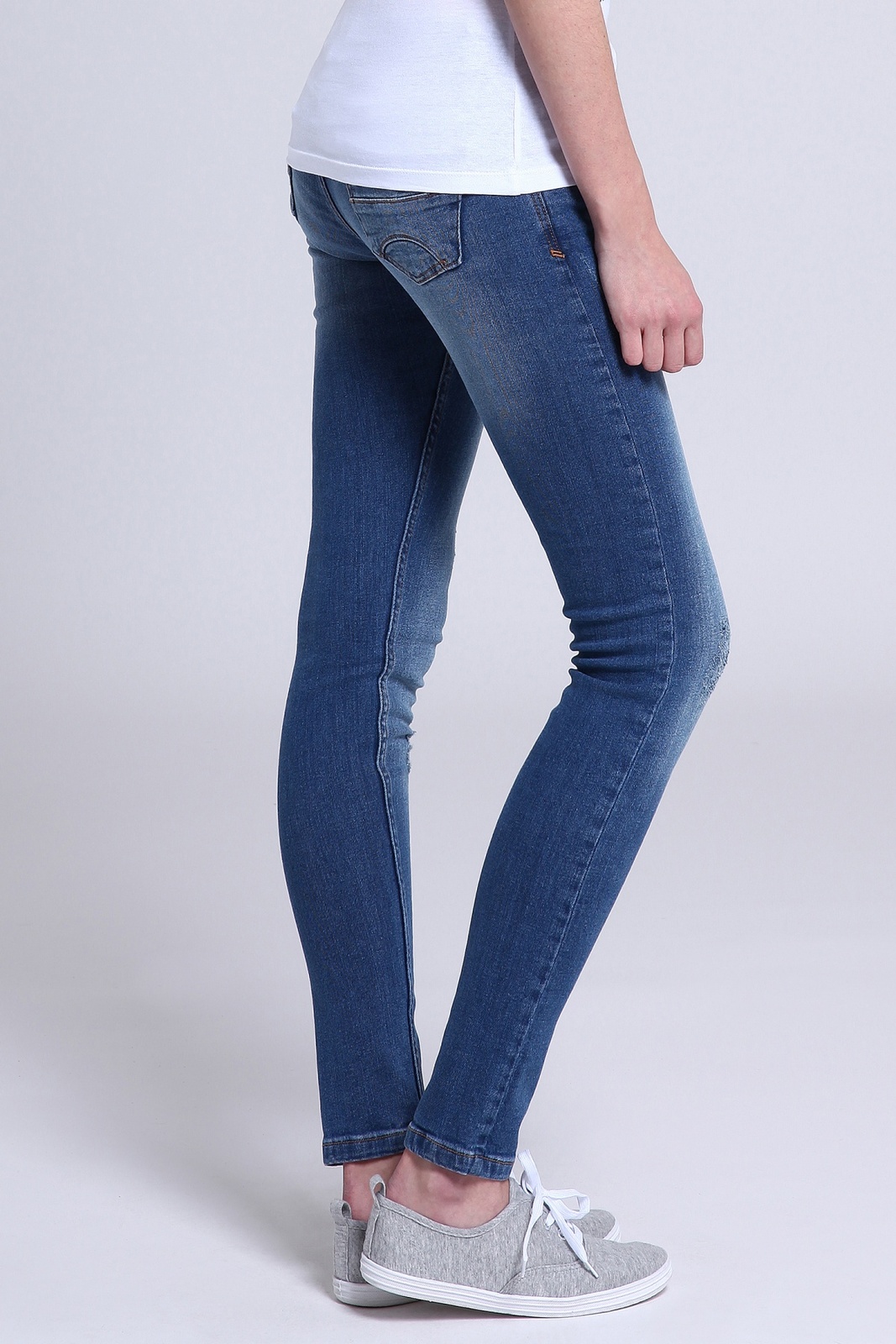 Terranova 5 zsebes tépett kék jeans 2015 fotója