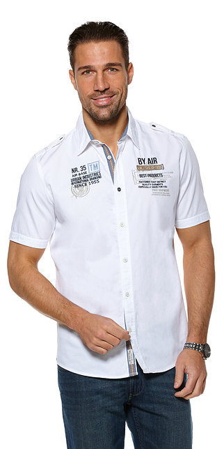 Charles Vögele fehér sportos ing feliratokkal fotója