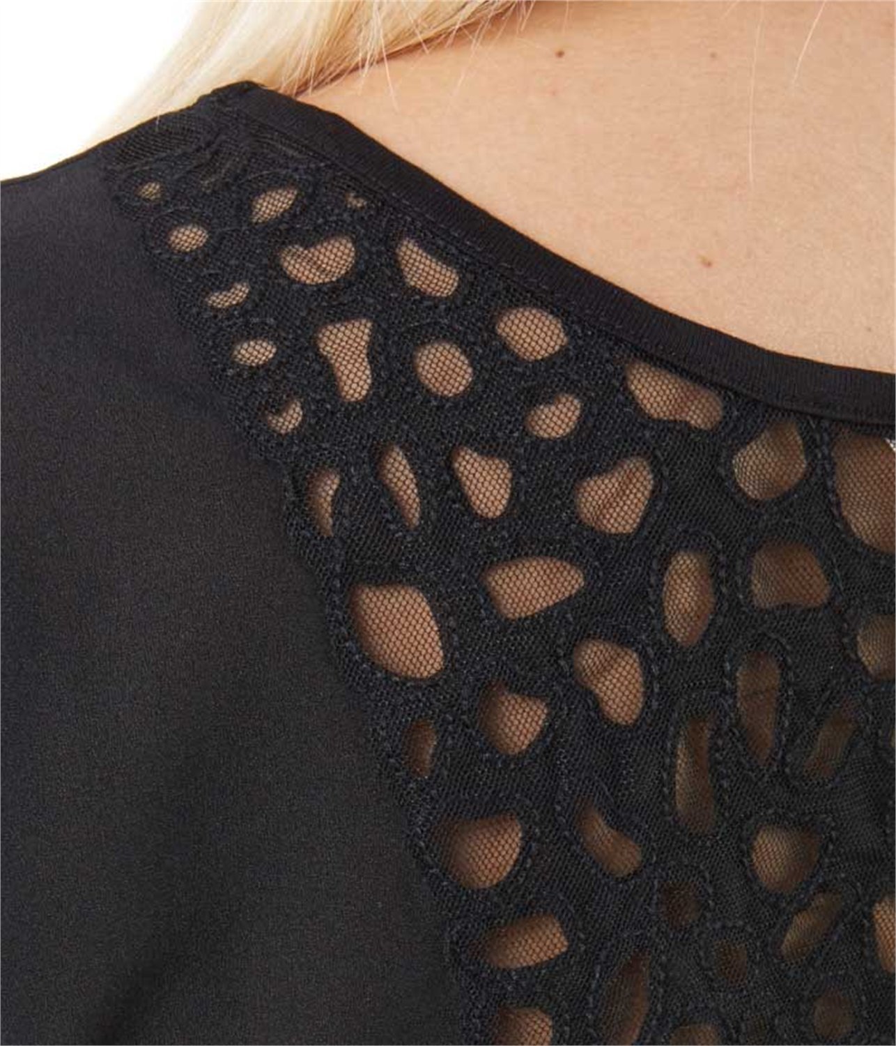 Camaieu női t-shirt hálós nyakkivágással 2015.03.03 fotója