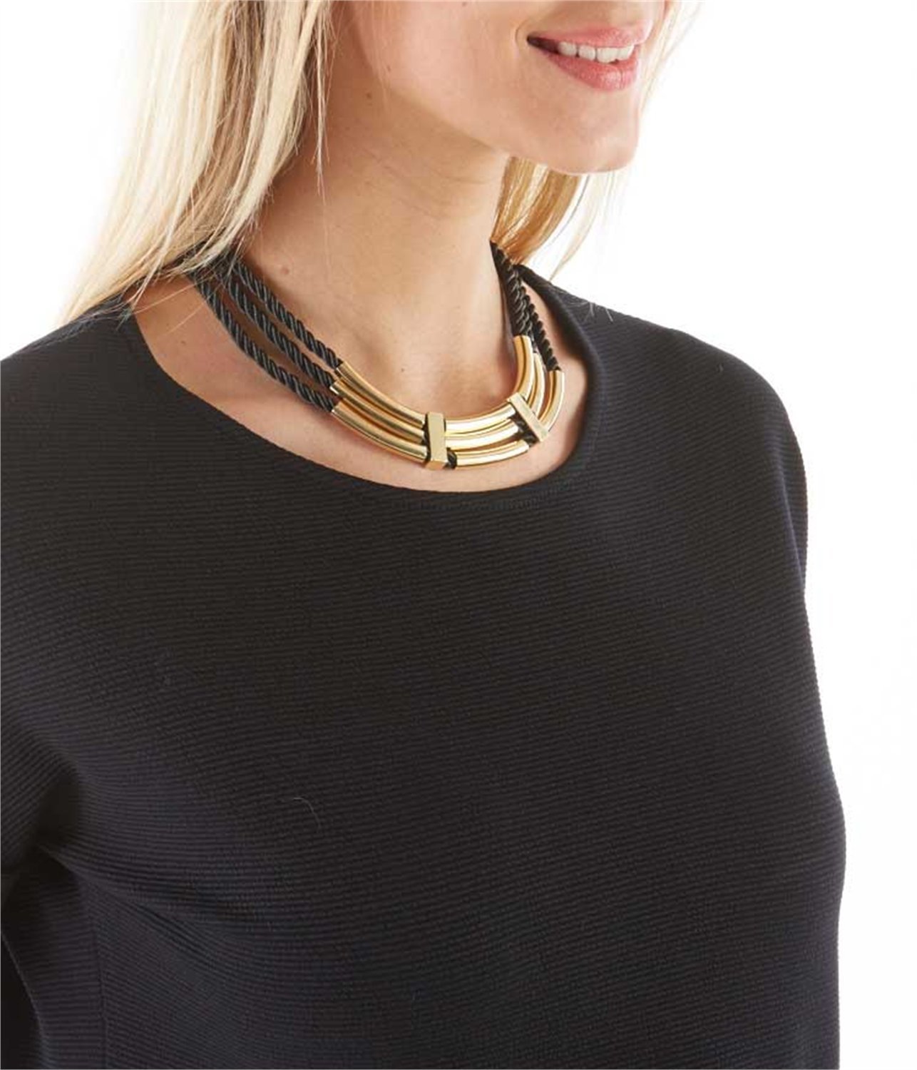 Camaieu fekete-arany női nyaklánc 2015 fotója