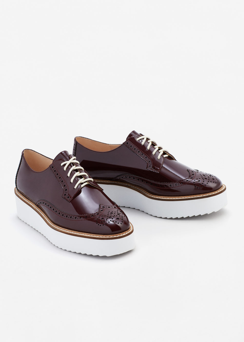 Mango platformos lakkos blucher cipő 2016.12.21 #153430 fotója