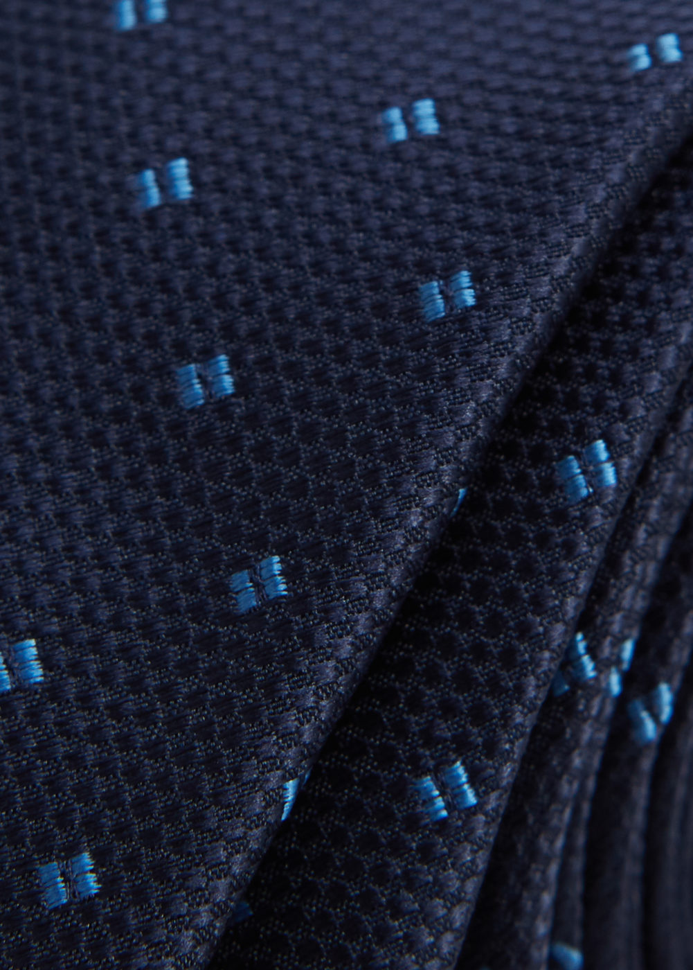 Mango strukturált nyakkendő 2016 fotója