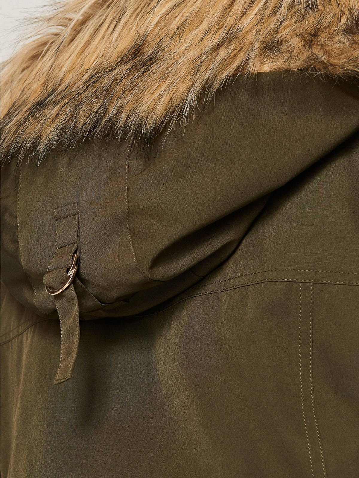 Reserved Bélelt parka fotója