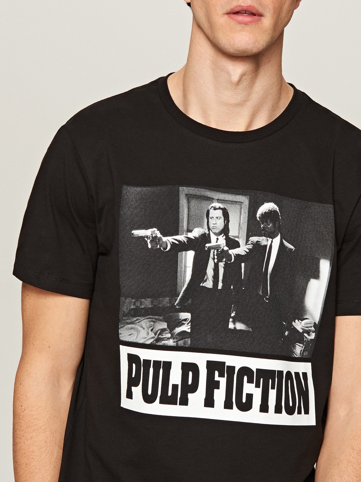 Reserved PULP FICTION póló fotója