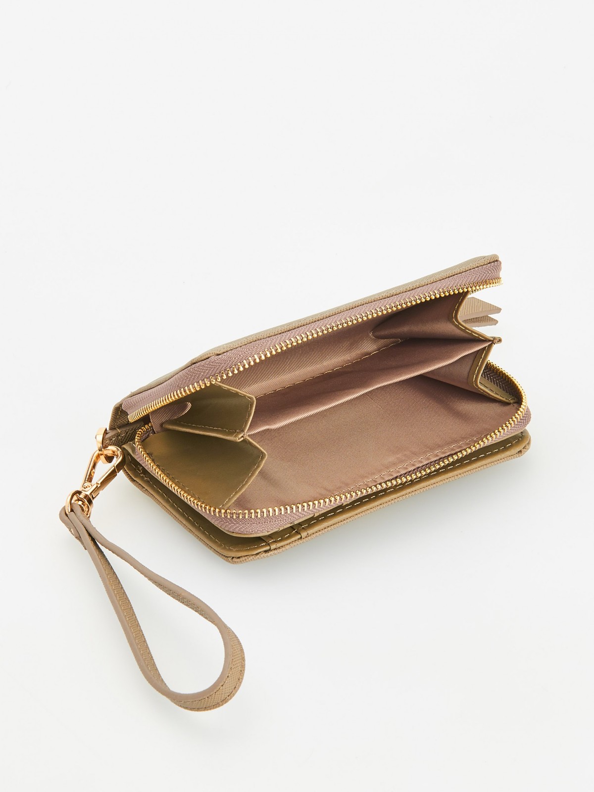 Reserved Pénztárca fotója