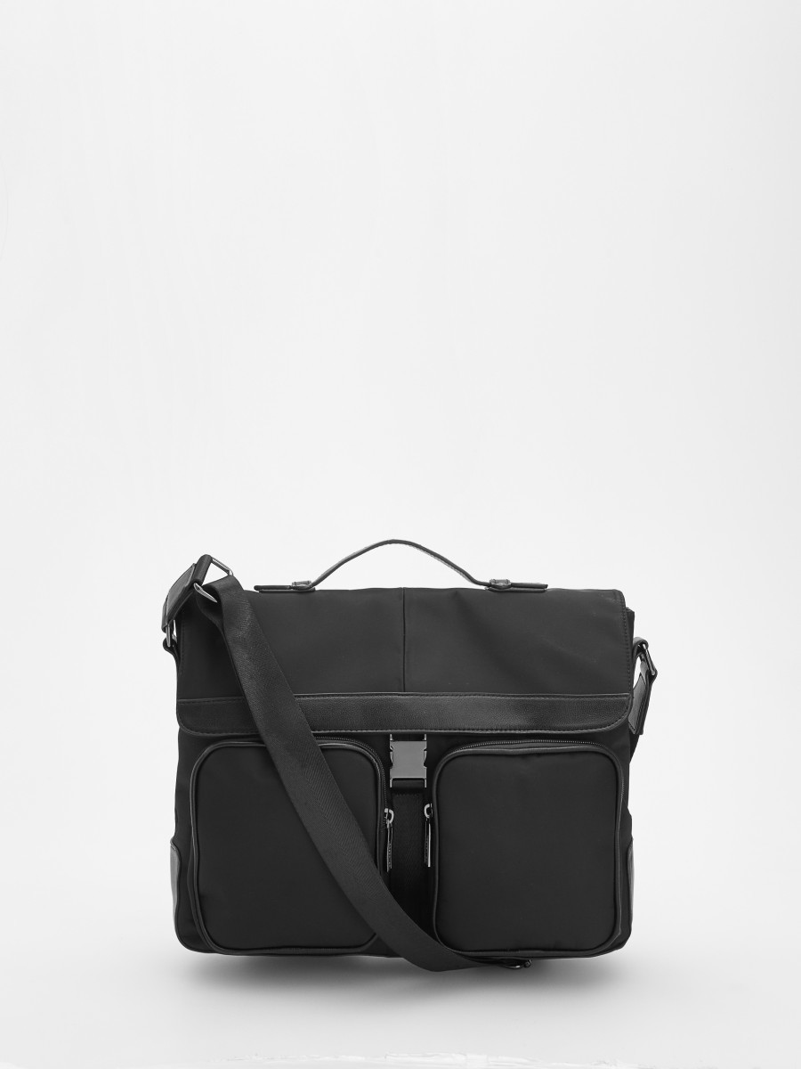 Reserved MEN`S BAG fotója
