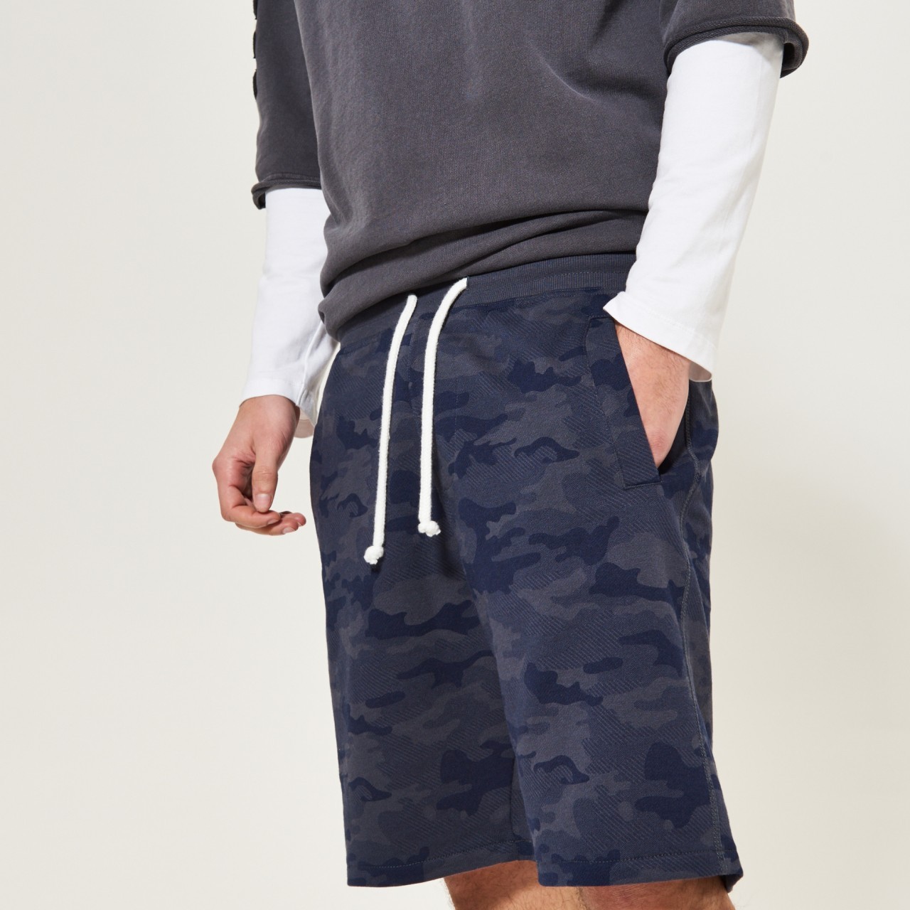 Reserved Terpmintés short 2017.04.11 fotója