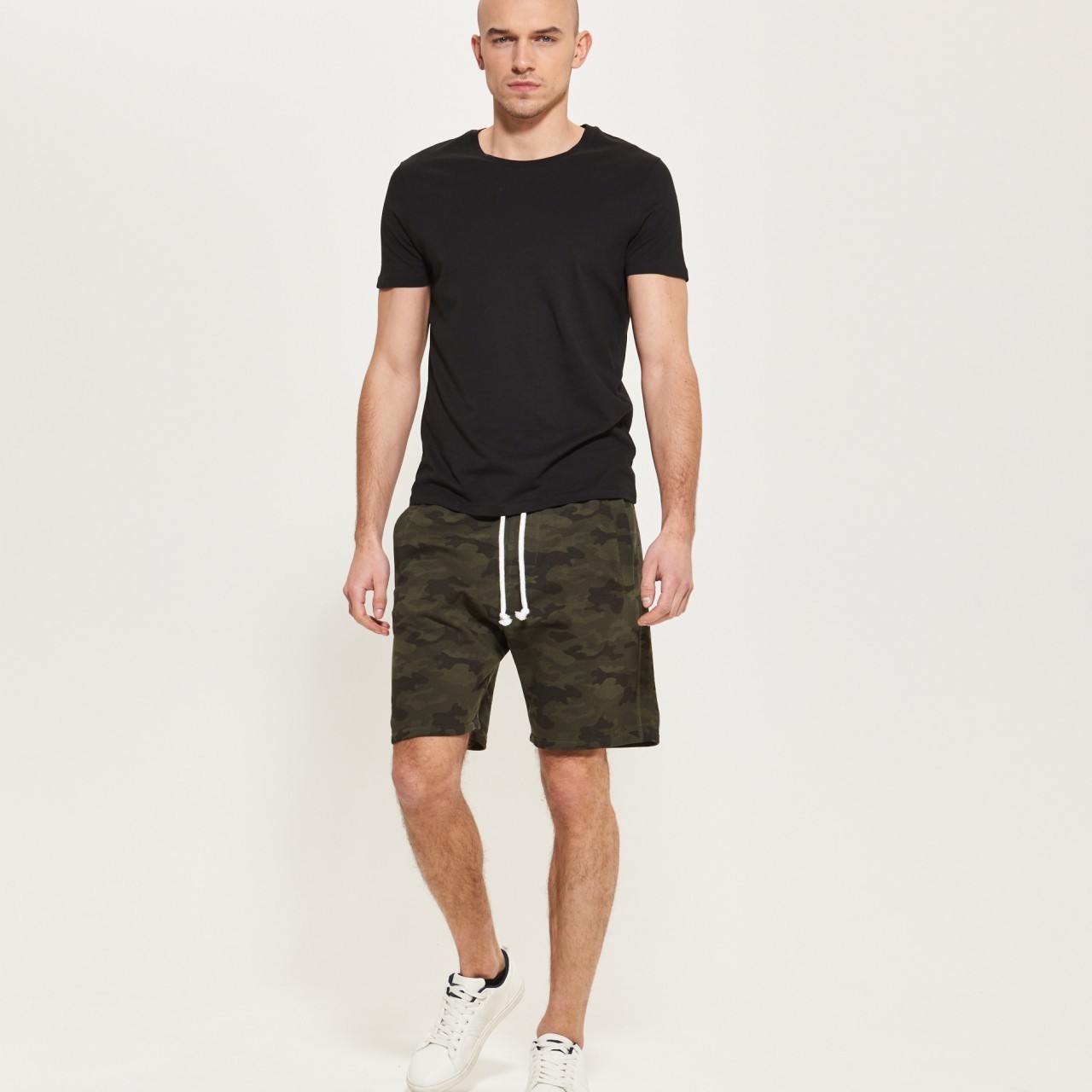 Reserved Terpmintés short 2017.04.11 #187515 fotója