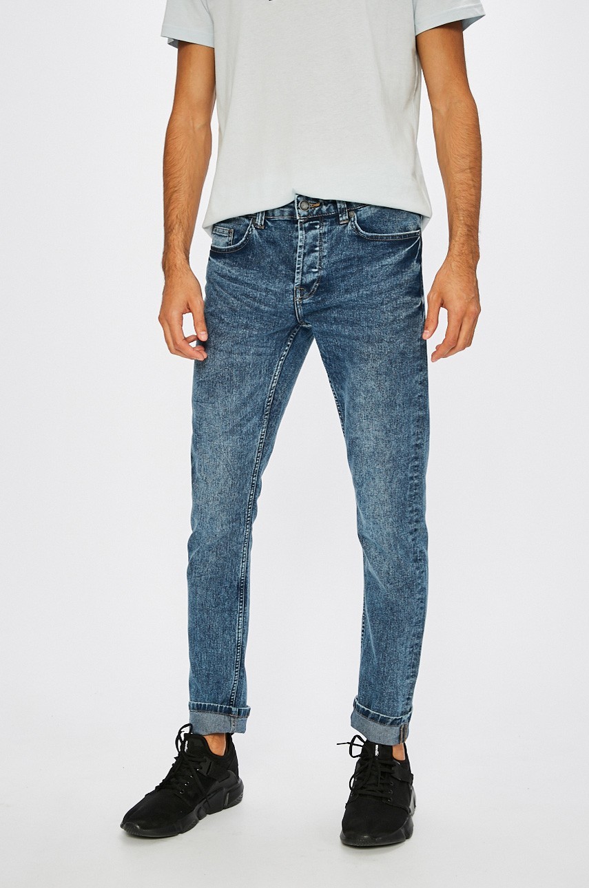 Only & Sons - Farmer Loom Camp fotója