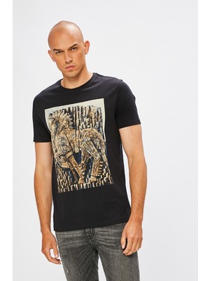 Medicine - T-shirt by Roch Urbaniak, Arty Dandy