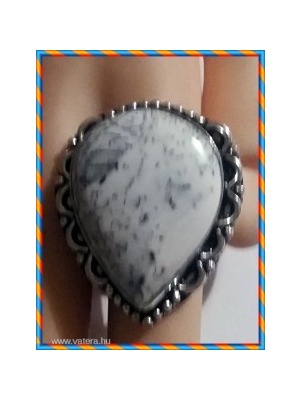 Ezüst kézzel készített metszett gyönyörű howlit 19 mm gyűrű elöl 4 cm << lejárt 668448